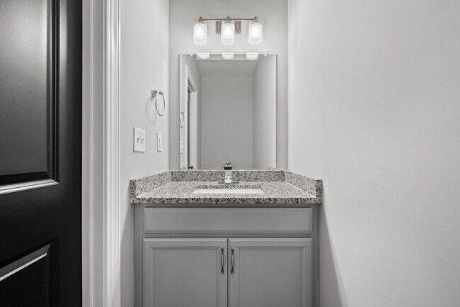 Building Photo - 3 Bedroom Townhome in Campbell County