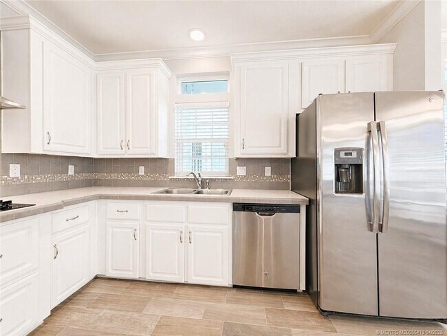 Building Photo - 35 NE Nautical Dr