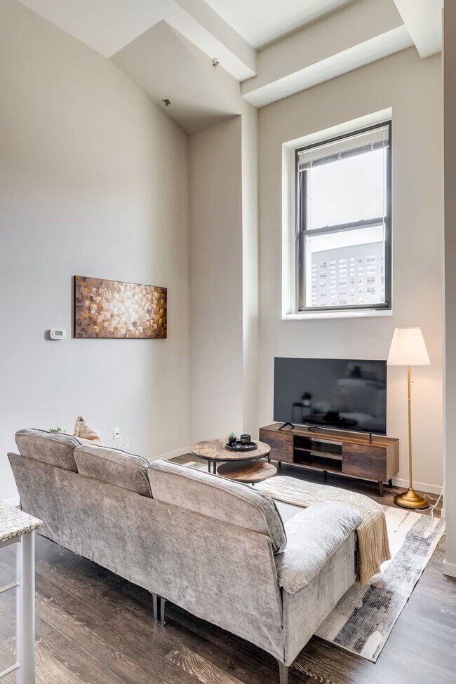 Building Photo - 309 Vine St