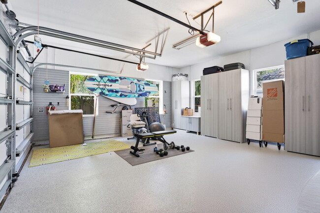 Building Photo - 375 SW 16th St