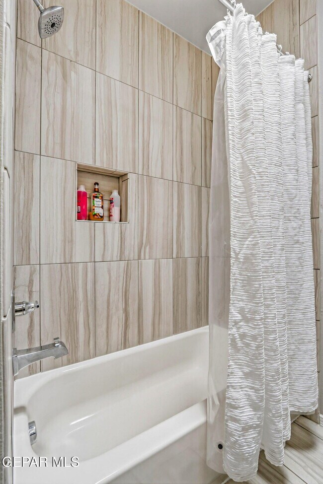 Building Photo - 12580 Arrow Weed Dr