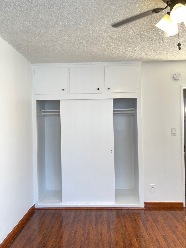 Building Photo - 2030 S Preuss Rd