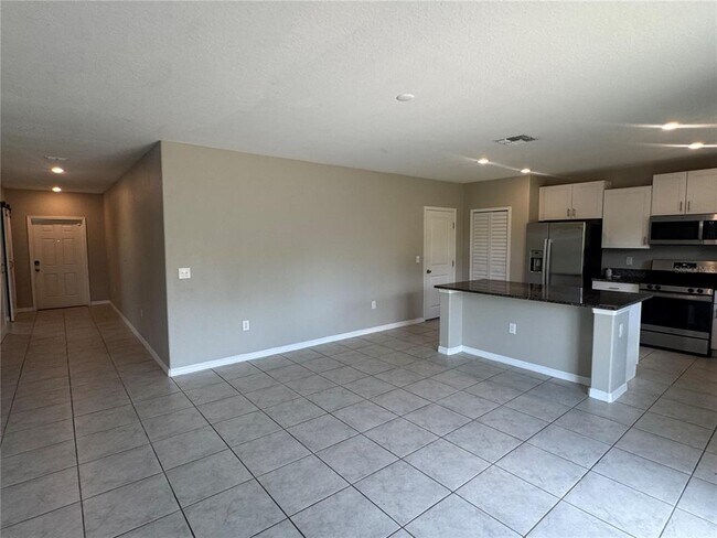 Building Photo - 5415 Amaryllis Garden St