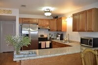 Building Photo - 815 Ashlawn Pl