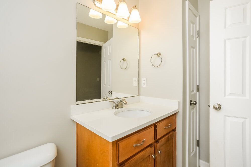 Building Photo - 8911 Oak Grove Blvd