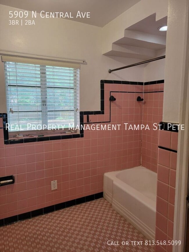 Building Photo - 5909 N Central Ave