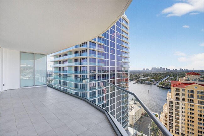 Building Photo - 151 N Seabreeze Blvd