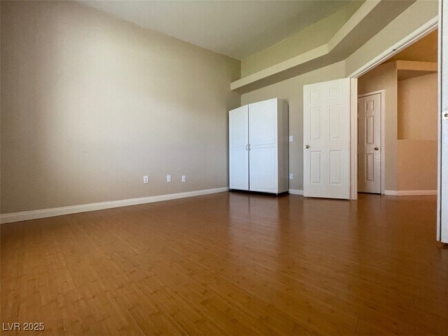 Building Photo - 5728 Owl Butte Ct