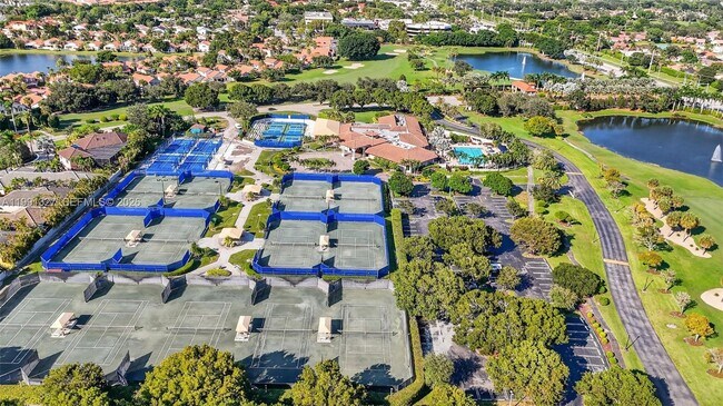 Building Photo - 7145 Promenade Dr