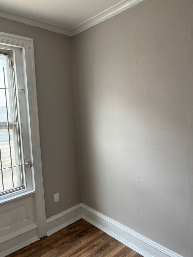 Building Photo - 2361 N Cleveland St