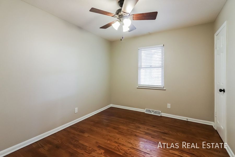 Building Photo - 602 NE Darwin St