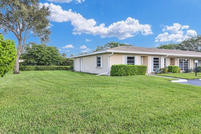 Building Photo - 8807 Bella Vista Dr