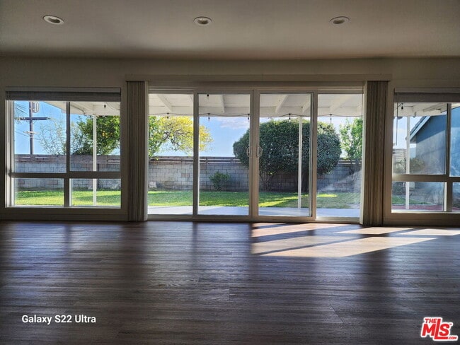 Building Photo - 15624 Gaymont Dr