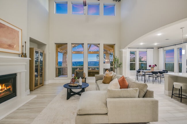 Building Photo - 2610 Sunset Vista Cir