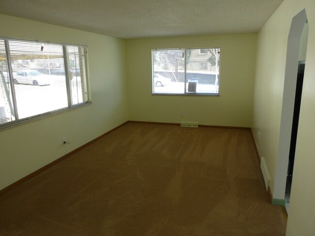 Building Photo - 2955-2959 Newton St