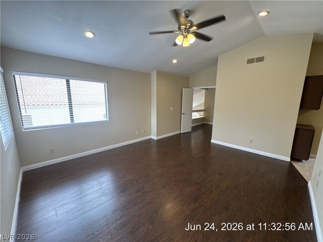 Building Photo - 127 Wynntry Dr