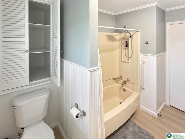 Building Photo - 308 Hemlock Ln