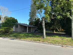 Building Photo - 2605 Ave F
