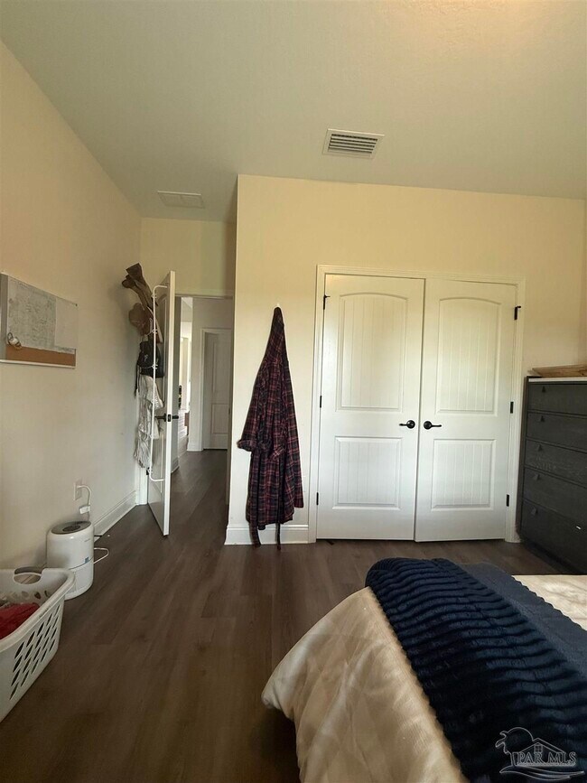 Building Photo - 5511 Micanopy Dr
