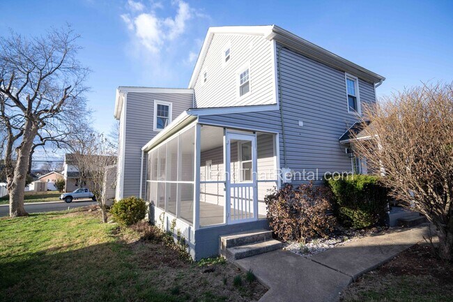 Building Photo - 805 Hamilton St