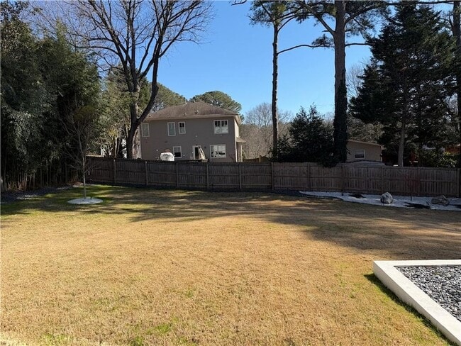 Building Photo - 2385 Nesbitt Dr NE