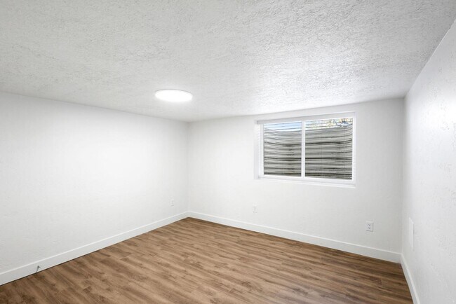 Building Photo - 781 S 1800 W