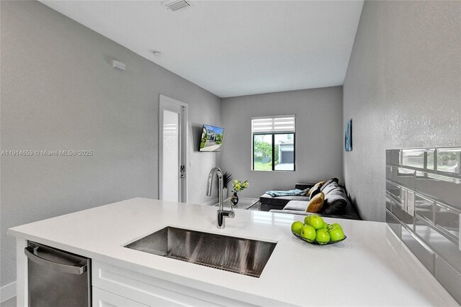 Building Photo - 10795 Oceano Wy