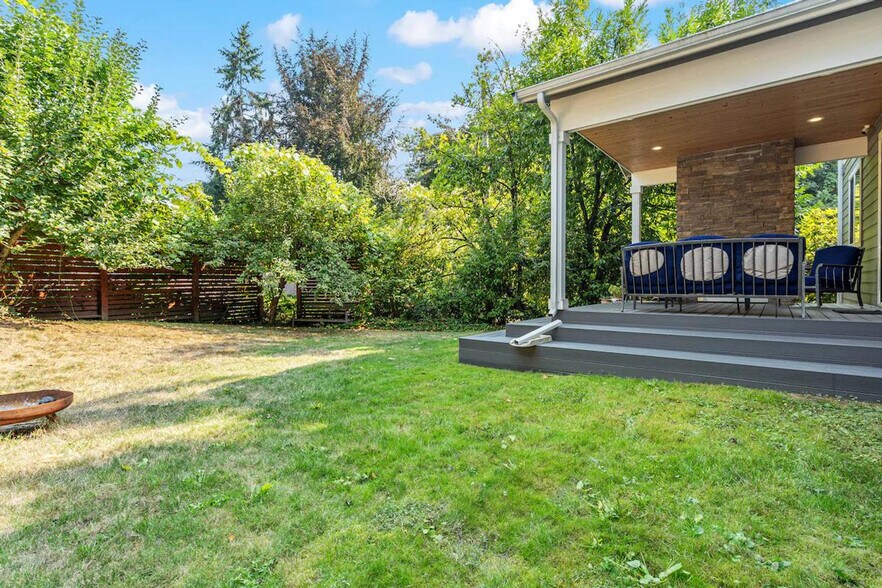 Building Photo - 2847 NE 178th St