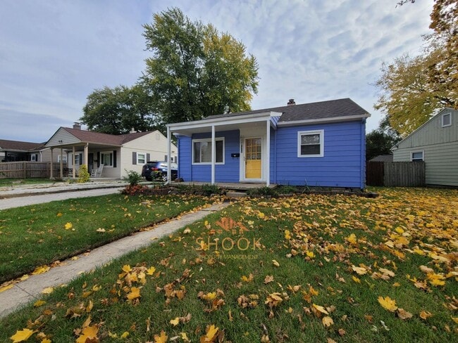 Building Photo - FLIPPED 2 BR HOME, CENTRALLY LOCATED!
