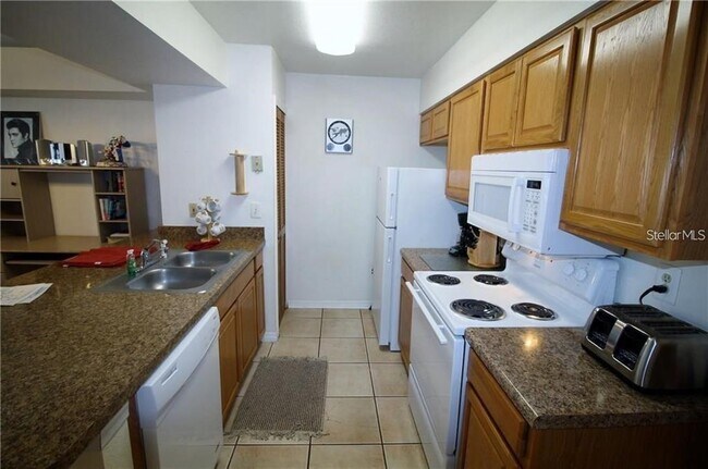 Building Photo - 5004 Laguna Bay Cir