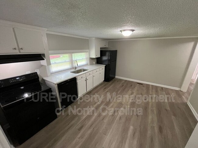 Building Photo - 65 Barber St NW