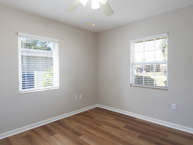 Building Photo - RENT THIS HOME WITH ZERO DEPOSIT MOVE IN: Beautiful Completely Updated 3 Bed / 2 Bath Home in Sou...