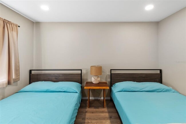 Building Photo - 1579 Greenlea Dr