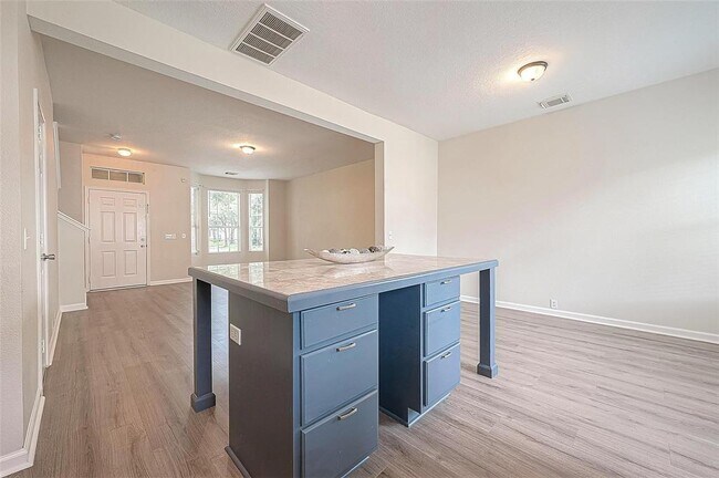 Building Photo - 3422 Glenmore Meadow Dr