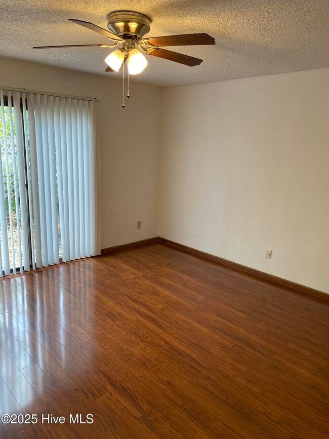 Building Photo - 3147 Caswell St