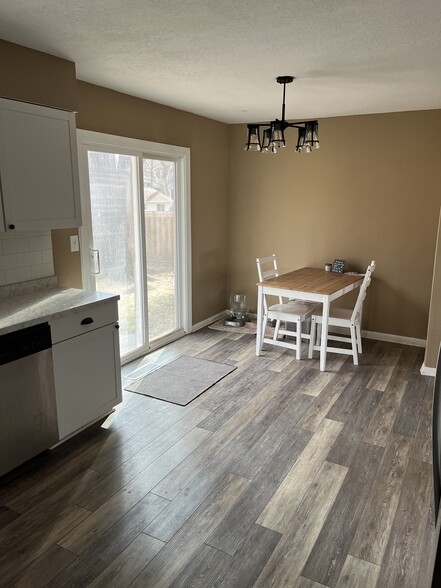 Dining Area - 1623 NE 50th St