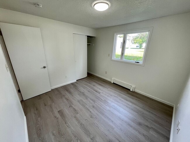 Building Photo - 1340 4th Ave SW