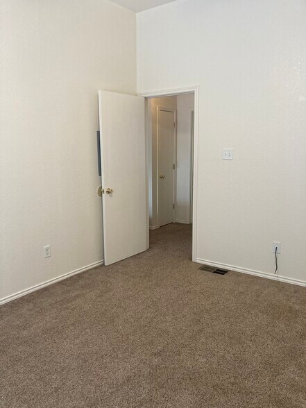Building Photo - 4501 Alan Kent Dr