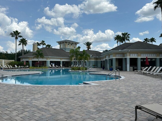 Building Photo - Comfortable and Spacious 3 bedroom 2 Bath ...