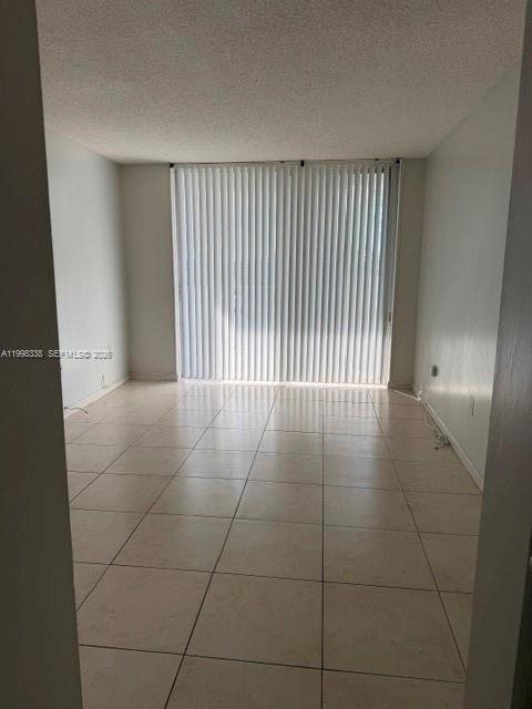 Building Photo - 1300 NE Miami Gardens Dr
