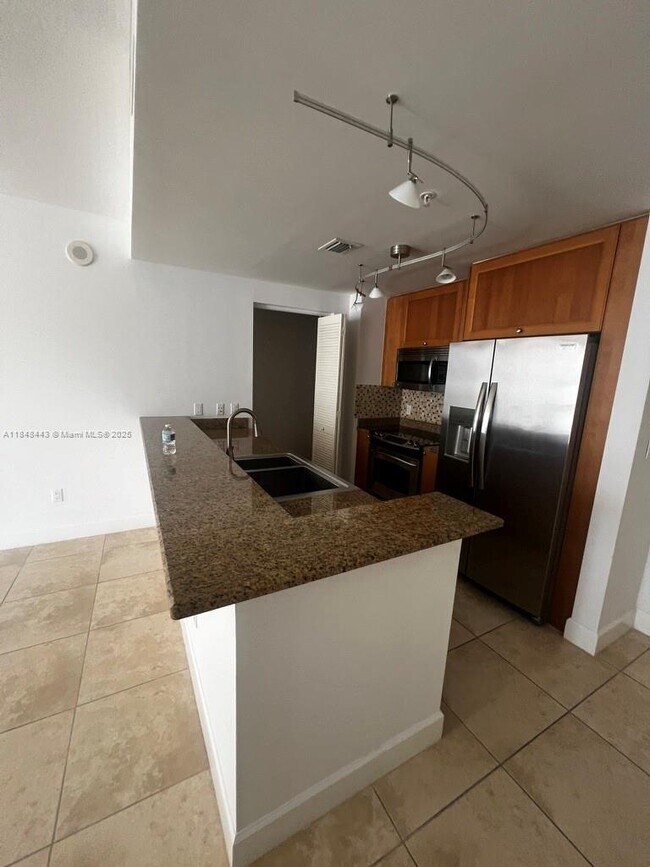 Building Photo - 55 Merrick Way