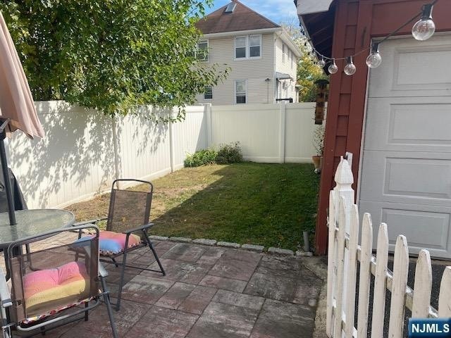 Building Photo - 15 Ayer Pl