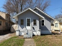 Building Photo - Charming 2-Bedroom Home with Secure Front Porch, Carport & Big Yard in Goodyear Heights