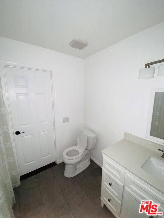 Building Photo - 8725 Beckenham Ln