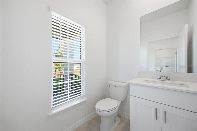 Building Photo - 10815 Ichetucknee Wy