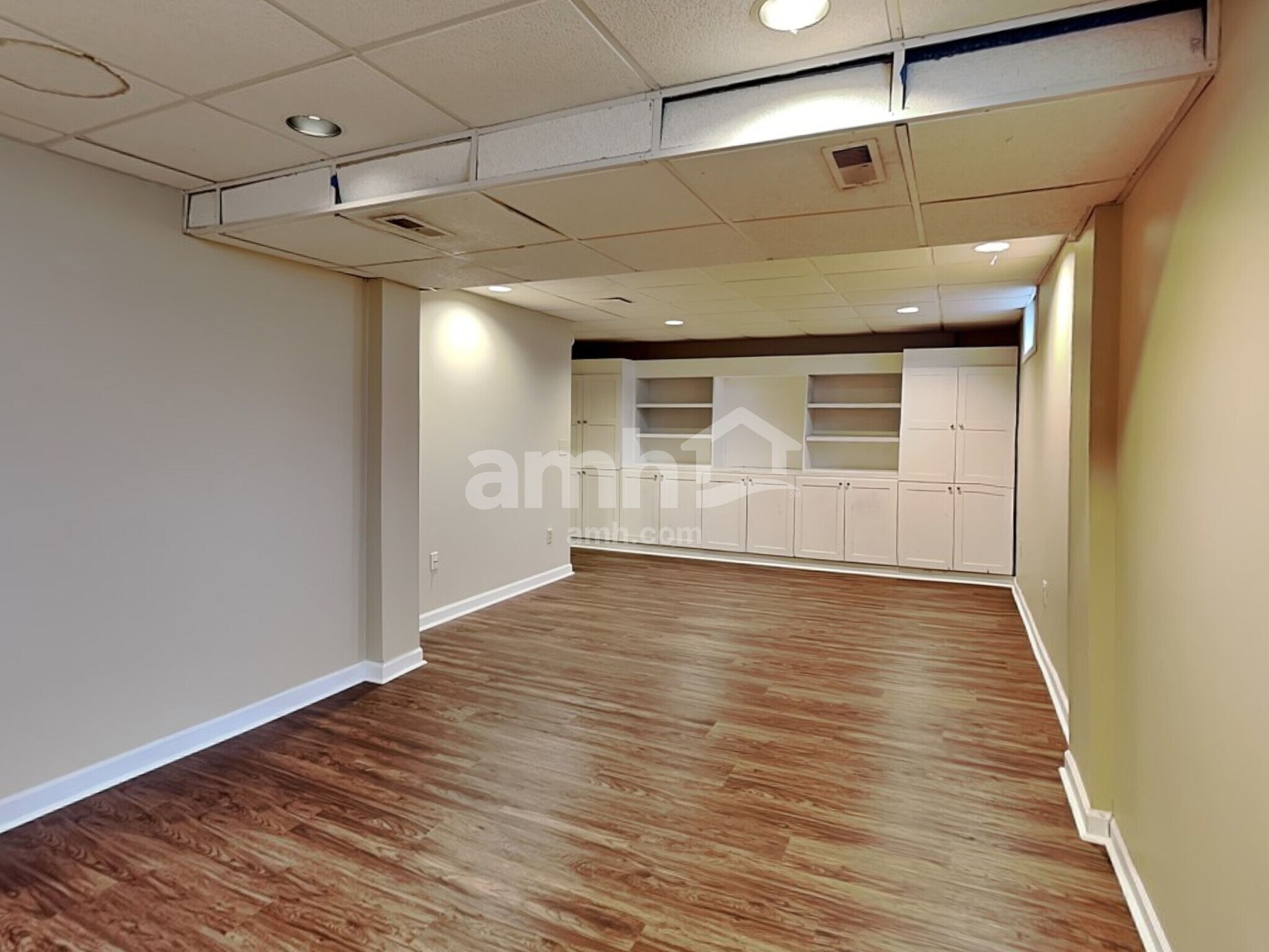 Building Photo - 2545 Willowgate Rd