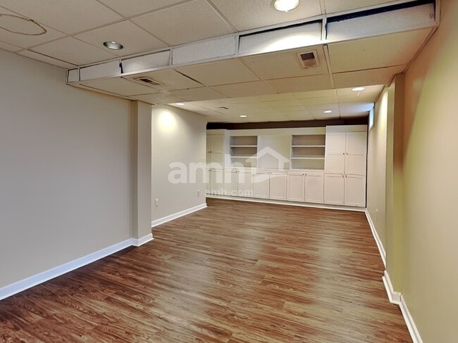 Building Photo - 2545 Willowgate Rd