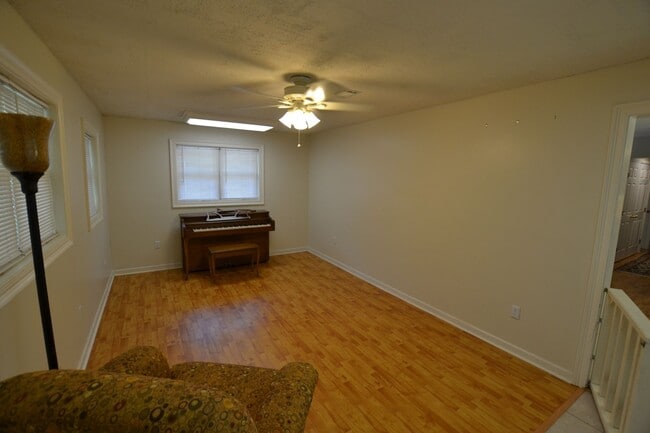 Building Photo - West Feliciana School District! 3 bedroom, 1.5 bath home in coveted Audubon Hills Subdiv