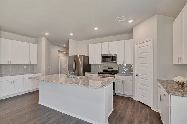 Building Photo - 261 Gallant Front Trl