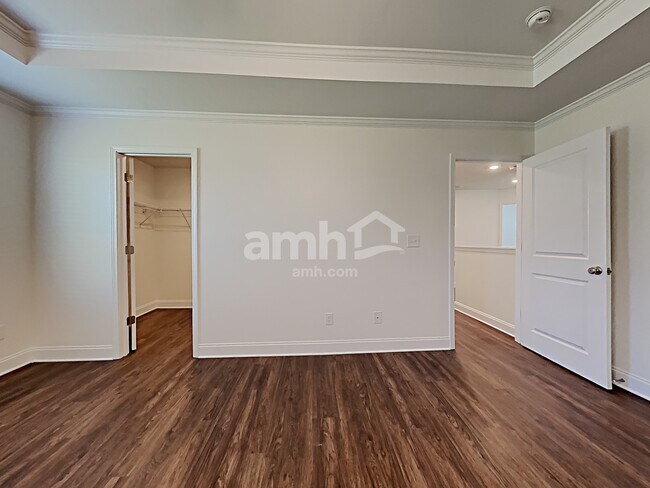 Building Photo - 161 Twin River Dr